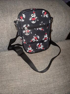 Disney Mickey Mouse and Minnie Mouse BioWorld Crossbody Bag Purse 6 L x 2W x 8H